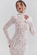 Juliette-High Neck Lace